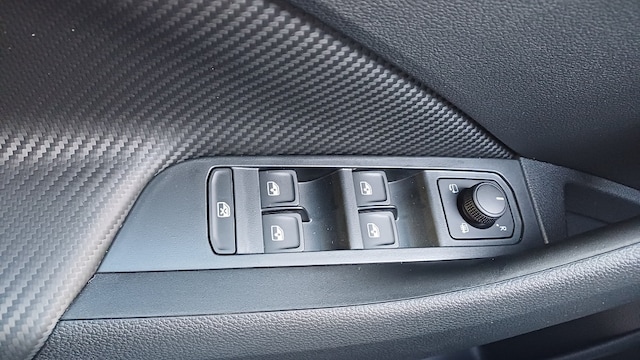 Skoda Kamiq ANSCHLUSSGARANTIE, PANORAMA, KAMERA