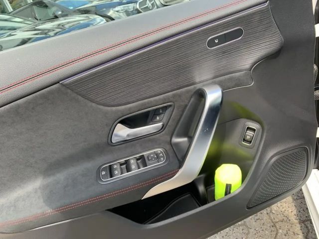 Mercedes-Benz CLA 180 CLA