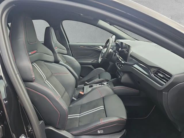 Ford Focus EcoBoost ST Line