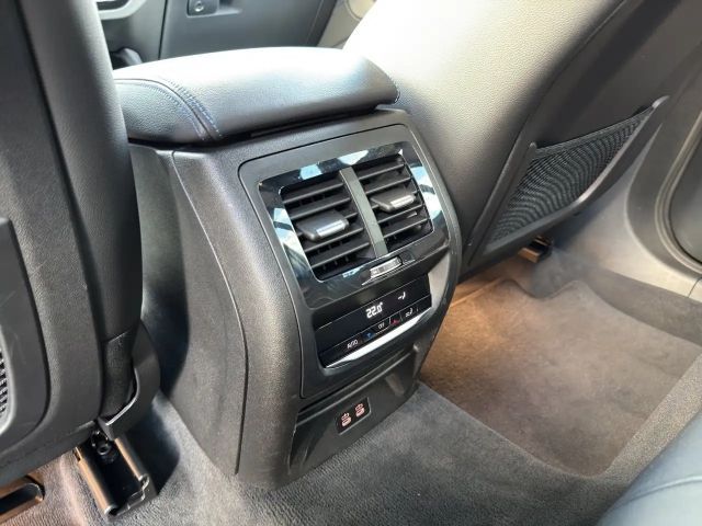 BMW X3 40i LivePro/Head-Up/Panorama/AHK/Driving/ACC/Parki