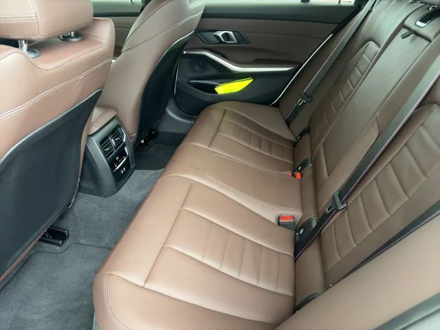 BMW 320 320d M-Sport Touring