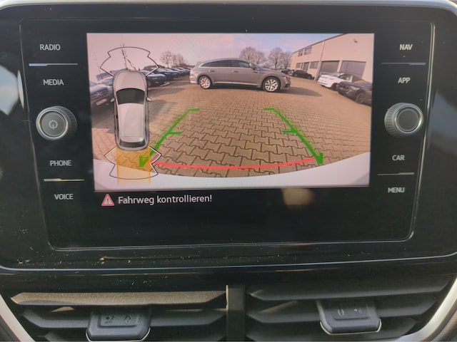 Volkswagen T-Roc R-Line 1.5 TSI DSG AHK,Mass-Sitz,RFK,ACC,DAB+,LED