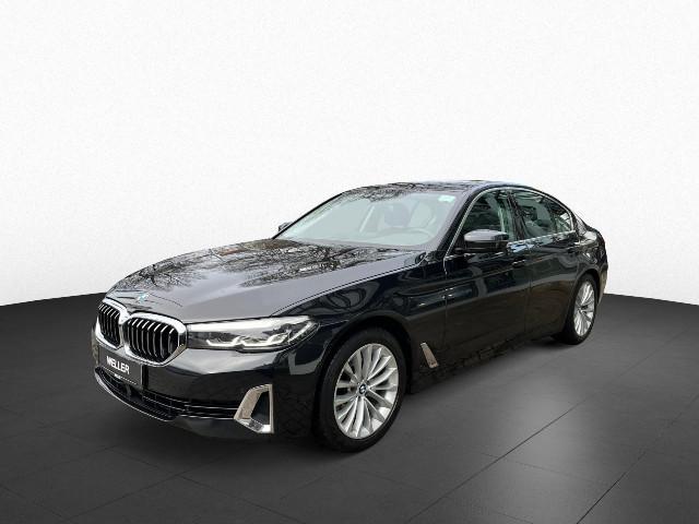 BMW 520 520d Luxury Line Sedan