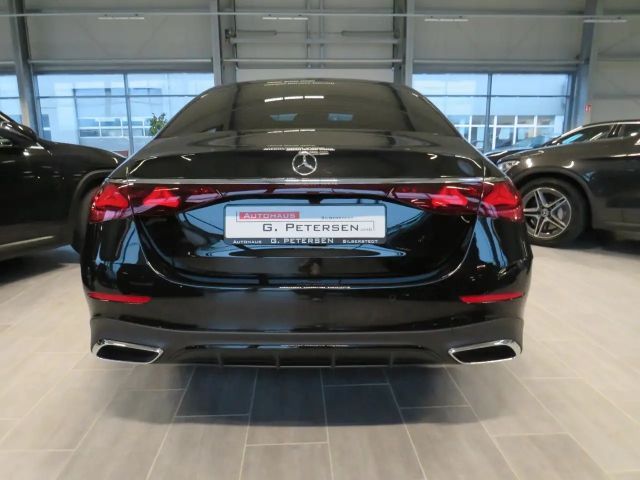 Mercedes-Benz E 220 AMG Line E 220 d Sedan