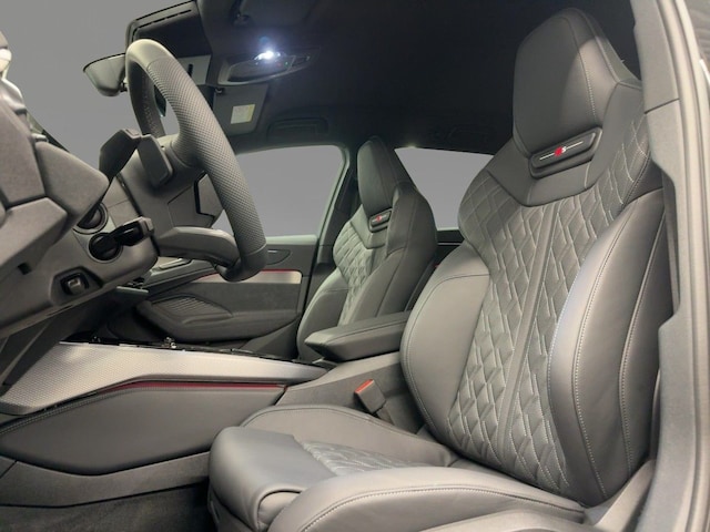 Audi A6 Avant Quattro S-Tronic