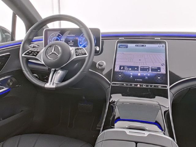 Mercedes-Benz EQE 300 Sedan