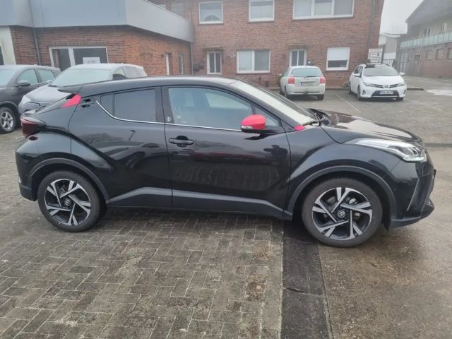 Toyota C-HR Hybride Team D
