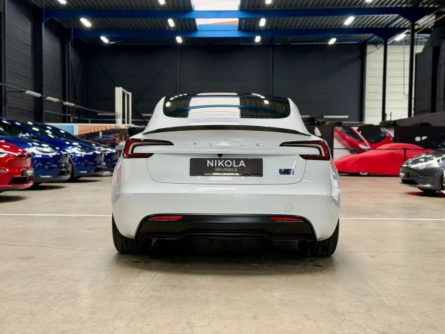 Tesla Model 3 Performance