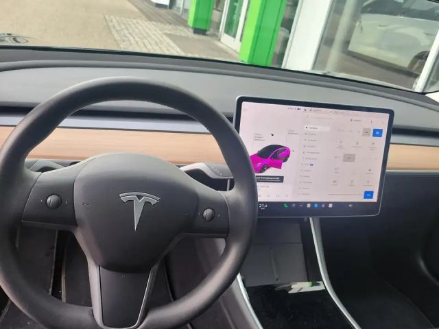 Tesla Model 3 AWD Long Range
