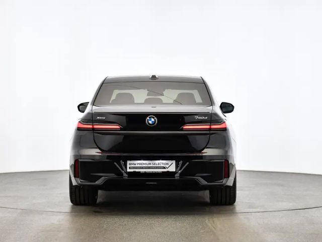 BMW 740 740d M-Sport Sedan xDrive