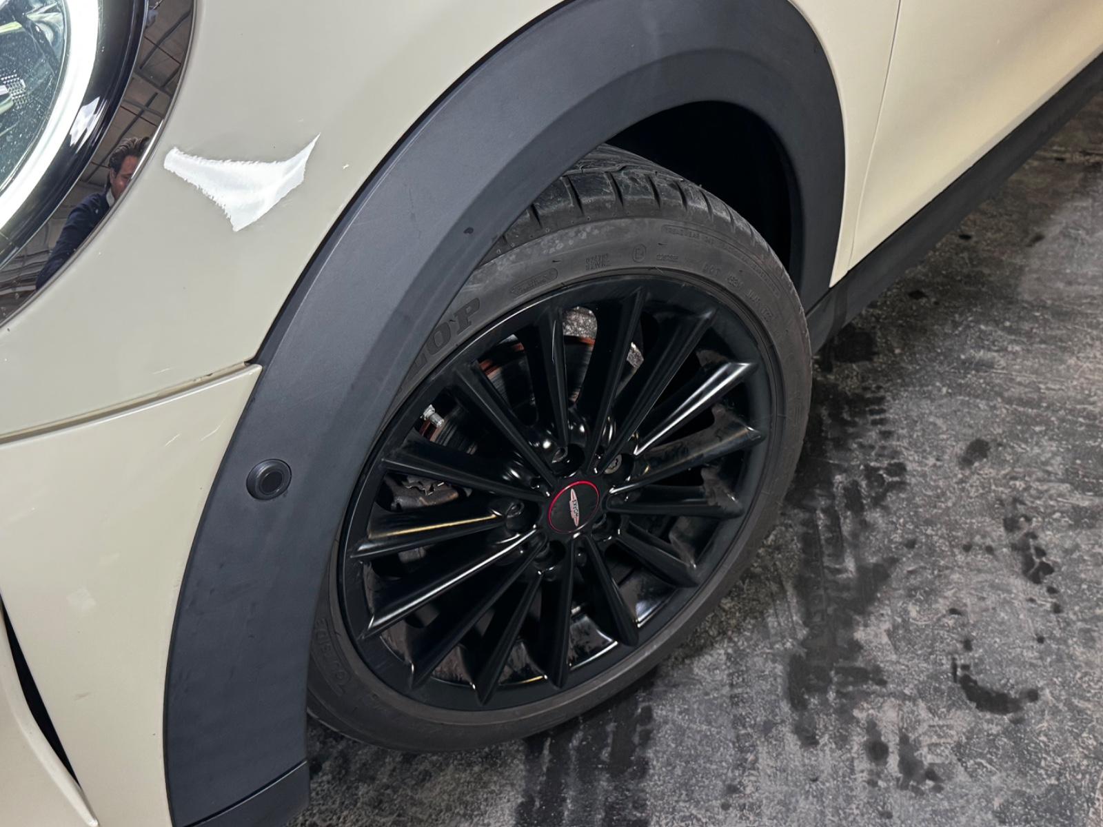 MINI Cooper Classic John Cooper Works