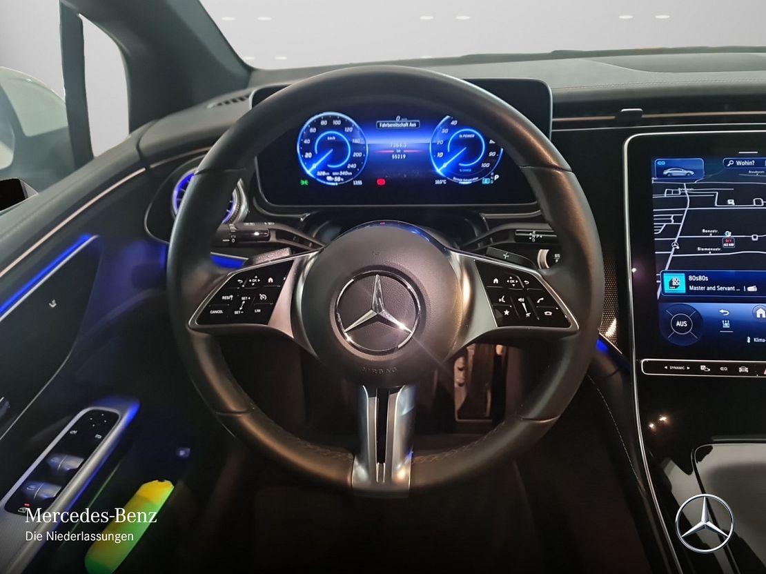 Mercedes-Benz EQE 300 Sedan