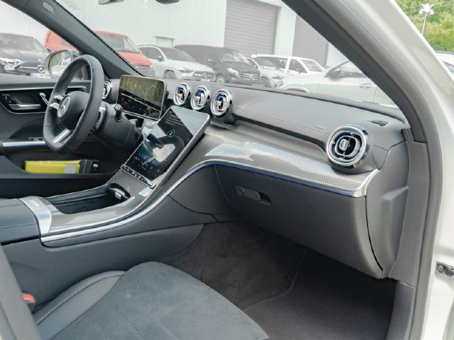 Mercedes-Benz C 200 AMG Line Sedan