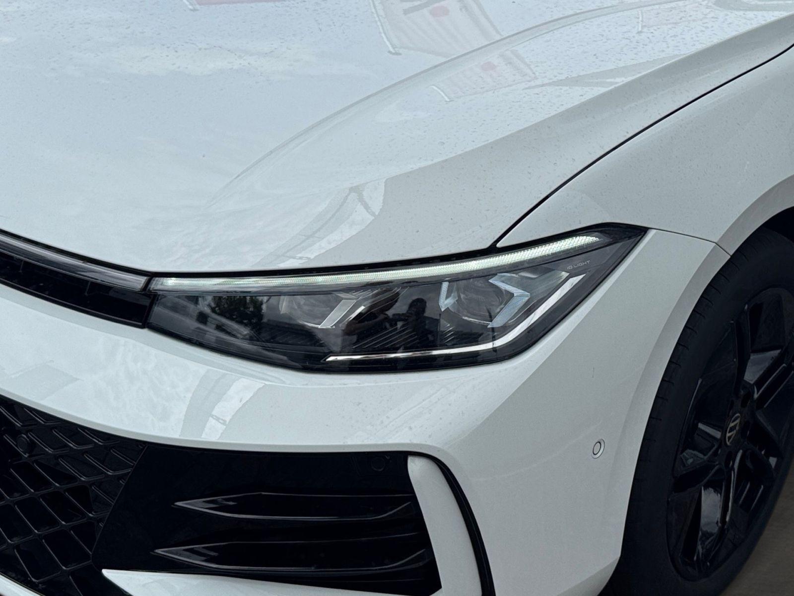 Volkswagen Passat R-Line Variant eHybrid