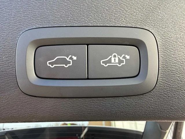 Volvo XC40 Dark Plus