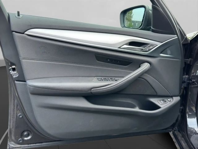 BMW 530 530e Touring