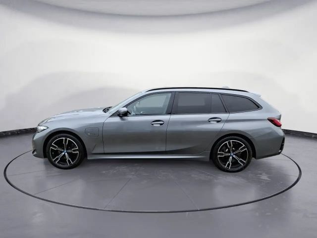 BMW 320 320e M-Sport Touring