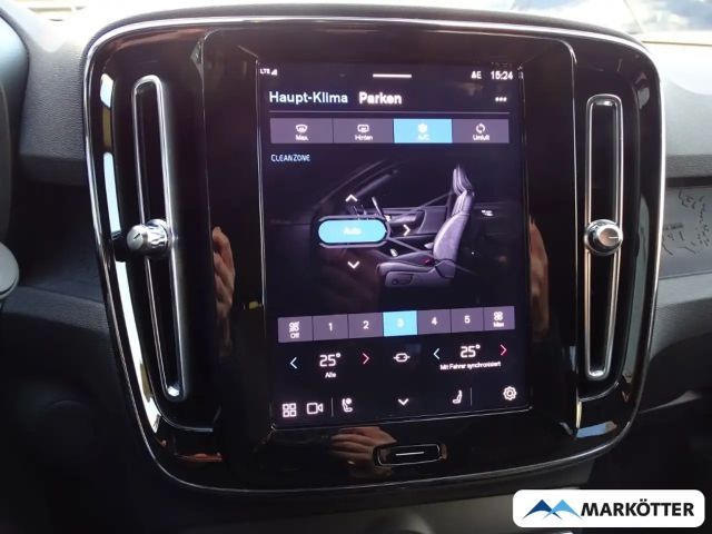 Volvo XC40 Core Recharge