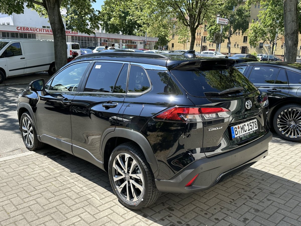 Toyota Corolla Cross 5-deurs Team D