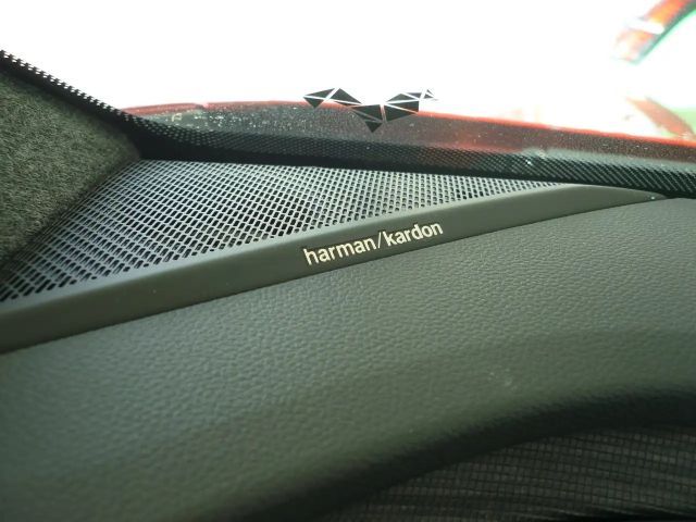 Renault Scenic E-Tech Iconic