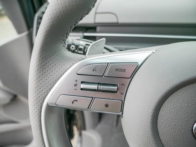 Hyundai Staria Signature