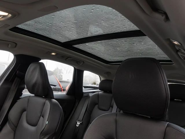 Volvo XC60 AWD Dark Ultimate