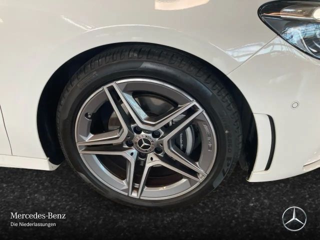 Mercedes-Benz B 200 AMG Line Sedan