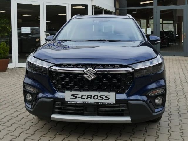 Suzuki S-Cross Hybrid