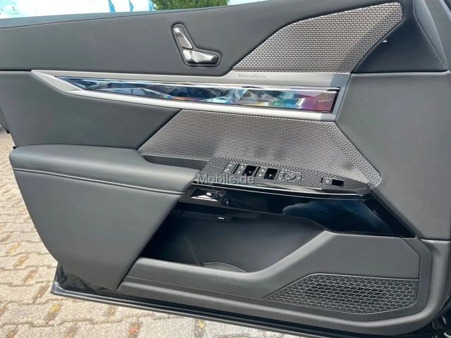 BMW 740 740d M-Sport Sedan xDrive