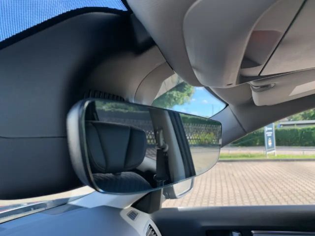 Renault Koleos Initiale Paris