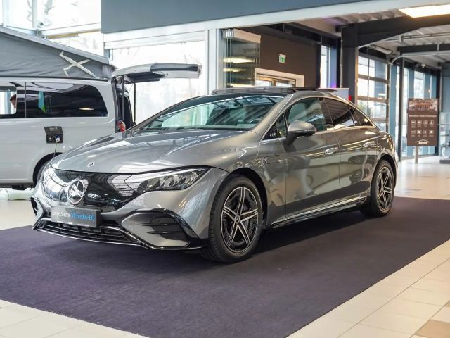 Mercedes-Benz EQE 350 4MATIC AMG Line Sedan