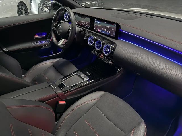 Mercedes-Benz CLA 250 4MATIC AMG Line Premium