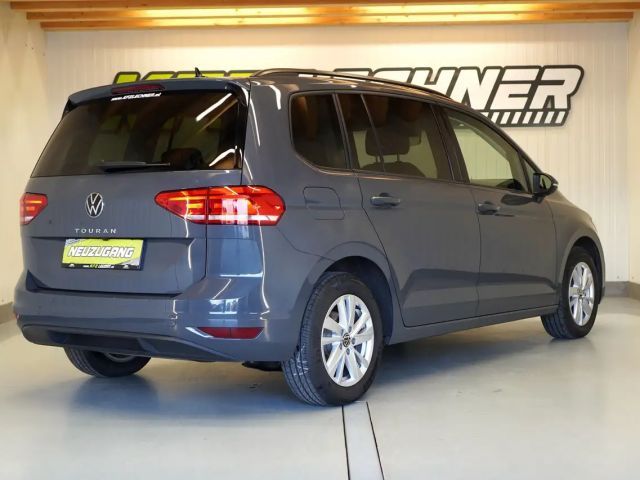 Volkswagen Touran 1.5 TSI DSG