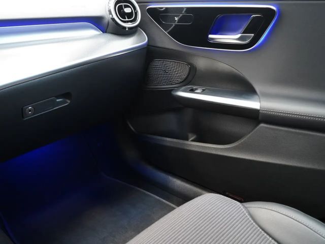 Mercedes-Benz C 200 AVANTGARDE C 200 d Estate