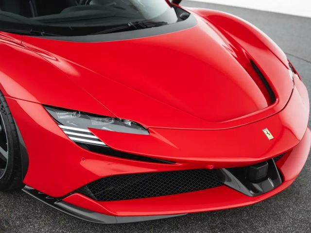 Ferrari SF90 Spider