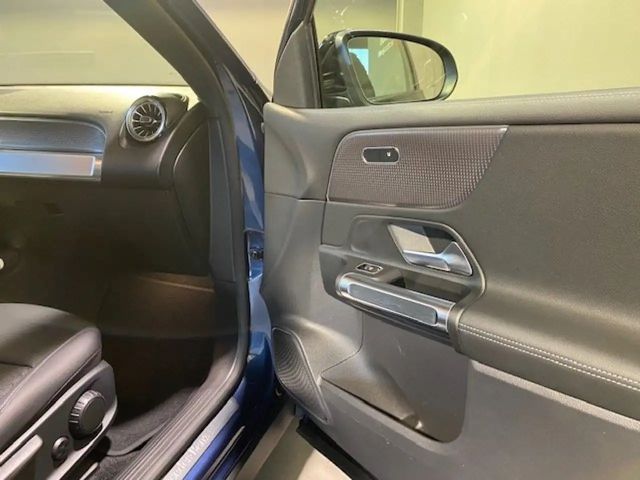 Mercedes-Benz EQB 300 4MATIC Progressive