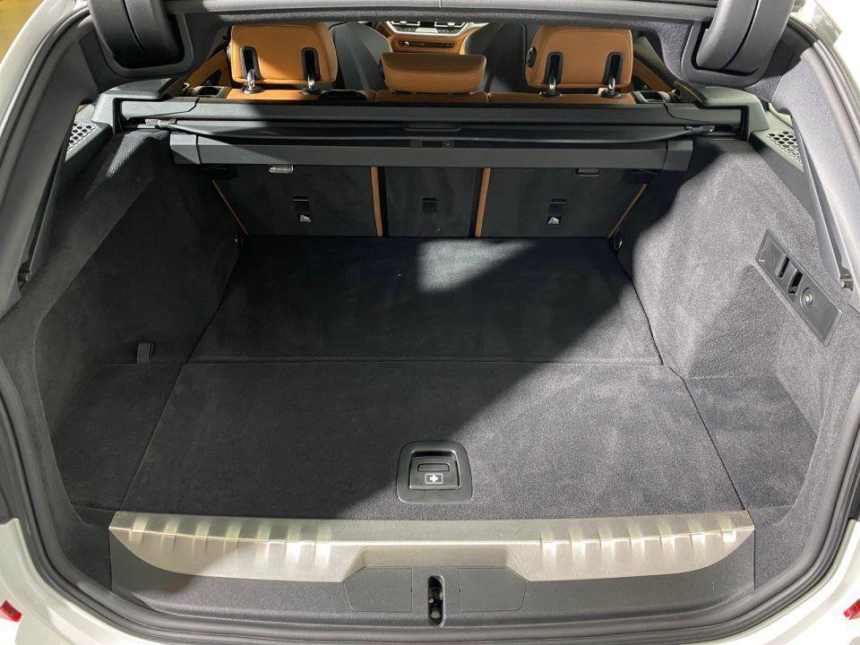 BMW 330 330e Touring