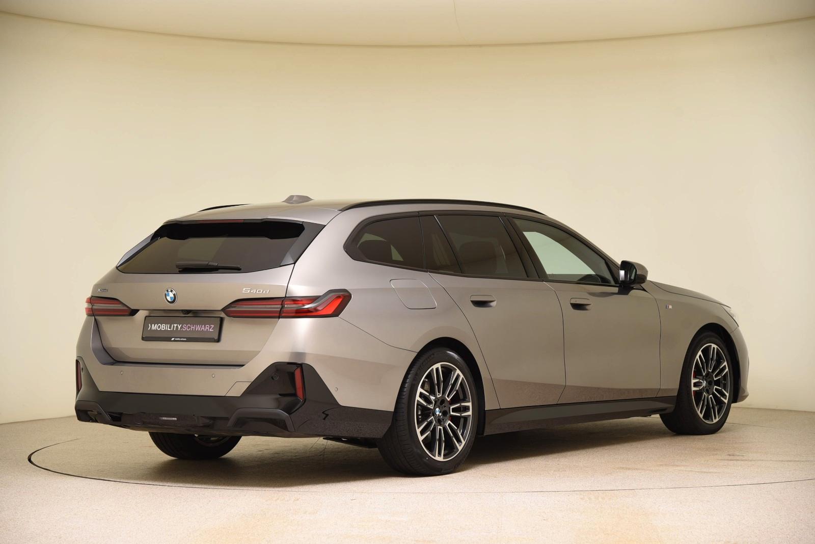 BMW 540 540d M-Sport Touring xDrive