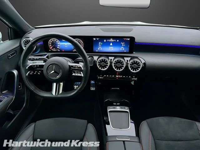 Mercedes-Benz A 250 A 250 e AMG Line