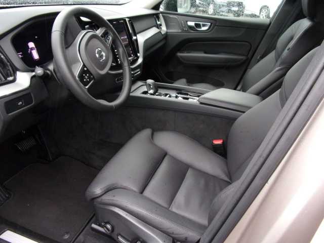 Volvo XC60 Dark Plus