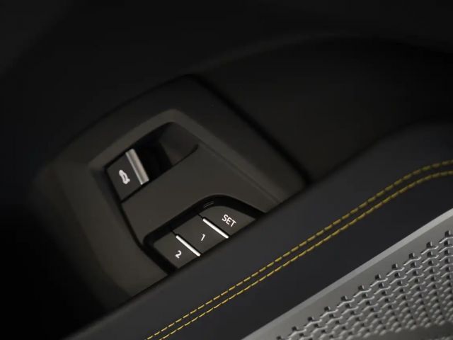 Lamborghini Urus *23 Zoll *Pano *Keramik *B&O *LUFT