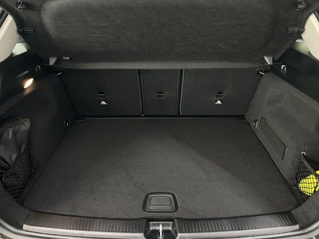 Mercedes-Benz B 180 Progressive Sedan