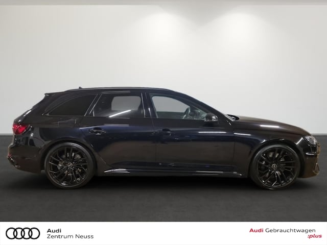 Audi RS4 Avant Quattro