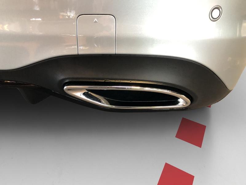 Mercedes-Benz B 180 AMG Line Sedan