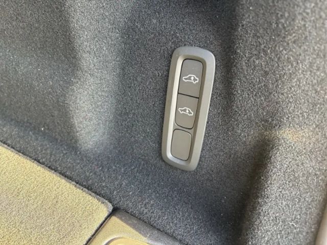 Volvo XC60 Dark Plus