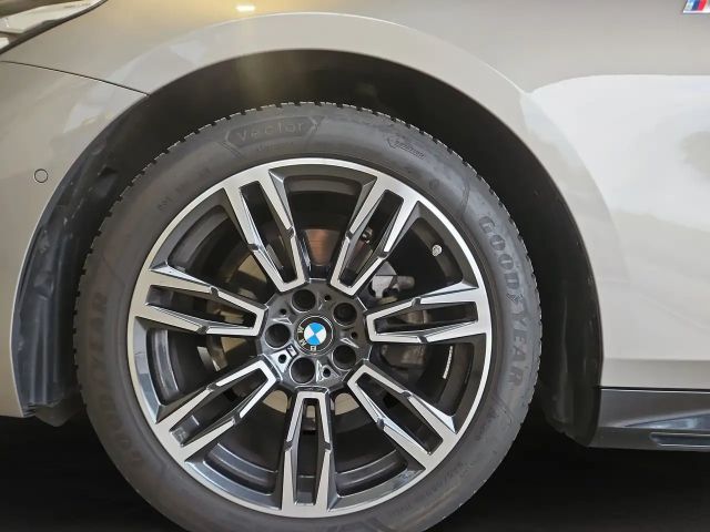 BMW 520 520i M-Sport Touring