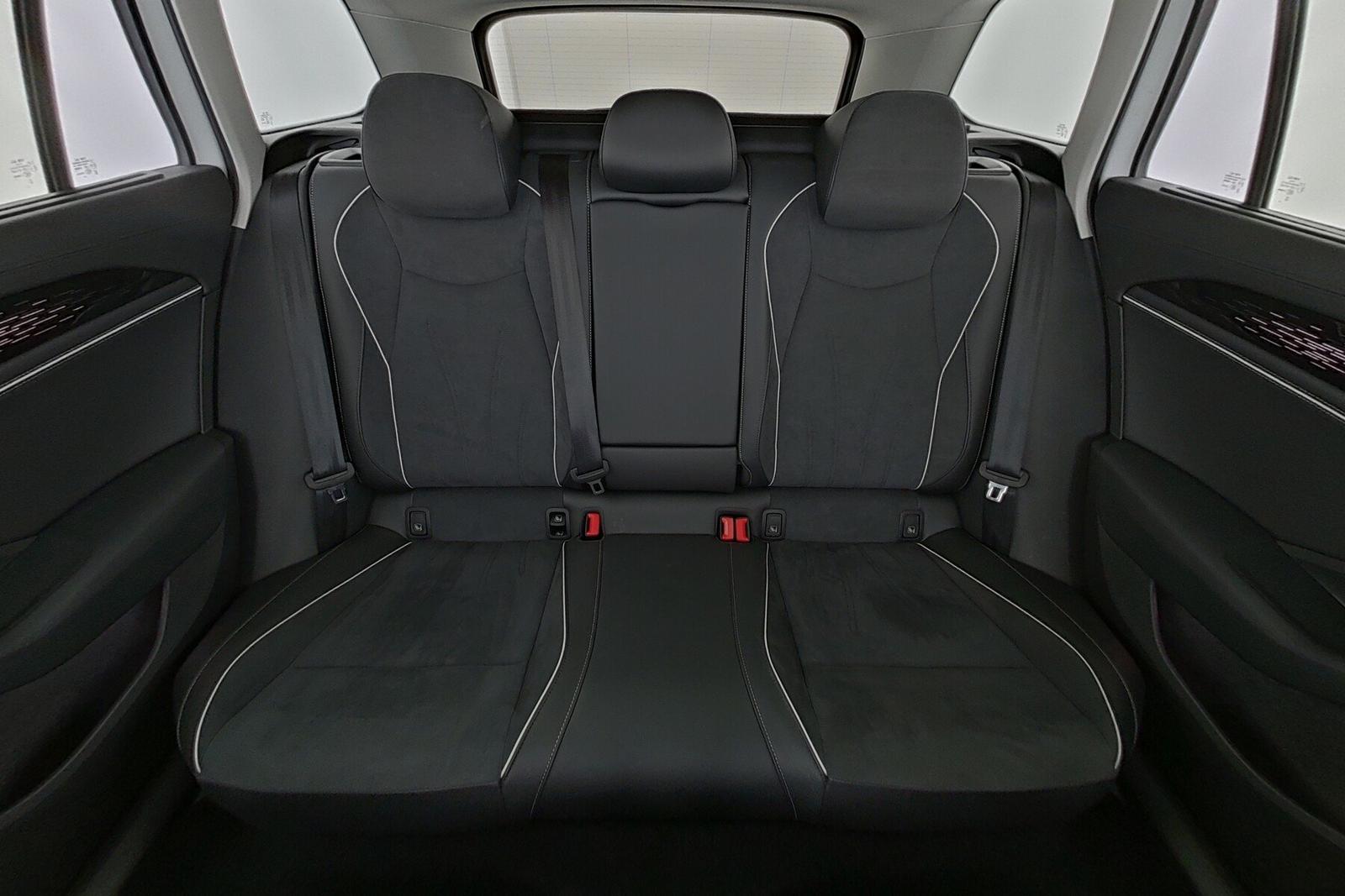 Volkswagen Passat 2.0 TDI IQ.Drive Sport Variant