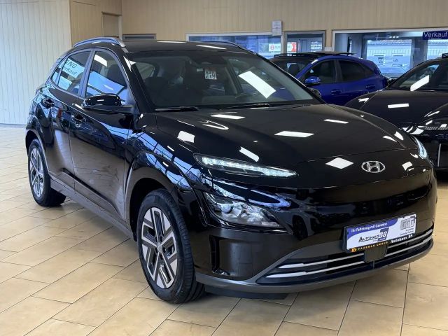 Hyundai Kona Select