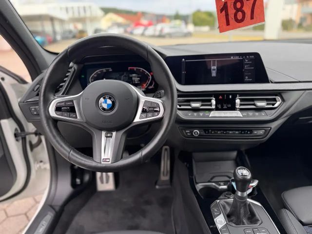 BMW 116 116i M-Sport Sedan