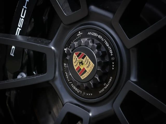 Porsche 992 4 Cabrio Carrera GTS